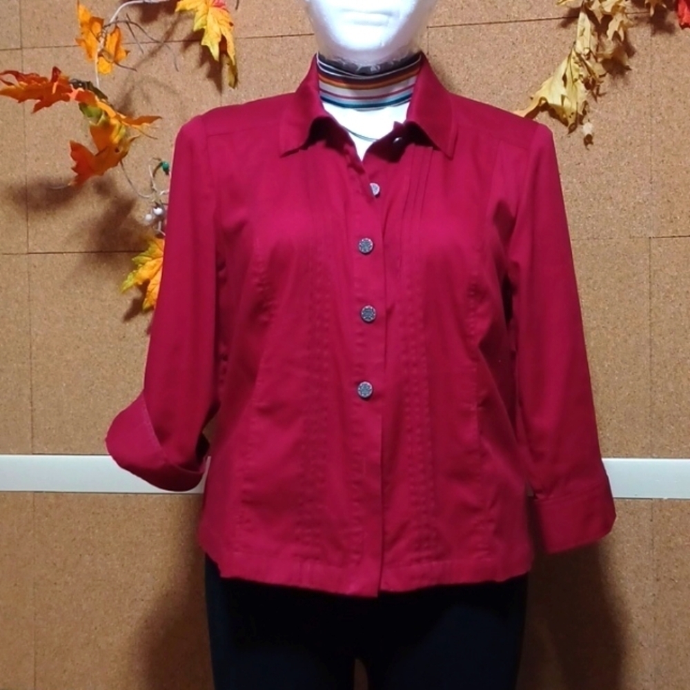 CJ BANKS Jean JACKET SIZE X IN A BEAUTIFUL DEEP RED COLOR ♥️ 😍 ❤️